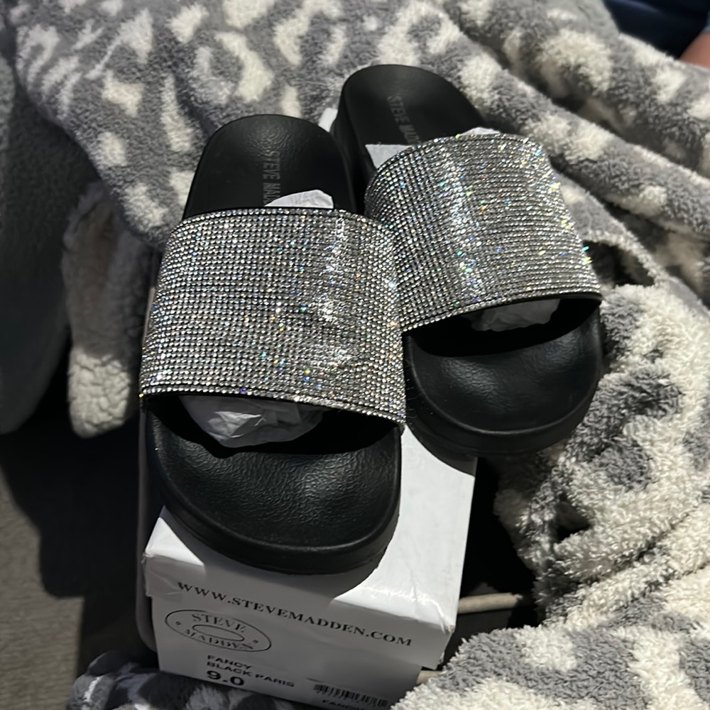 Steve Madden rhinestone pool slides